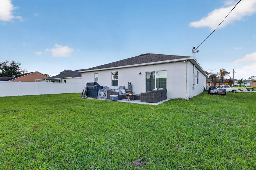 Short Sale Approved!! Beautiful 2023-built home with NO HOA - photo 27