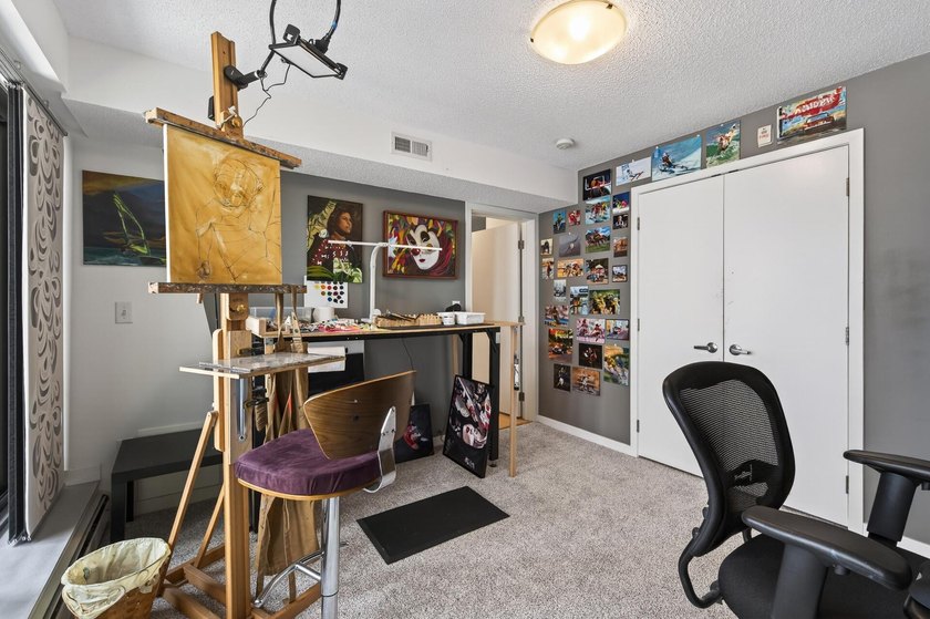 Beautiful and well-maintained condo in an incredible location - photo 35