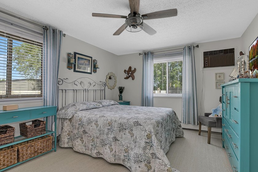 Beautifully updated 2-bedroom, 2-bath condo offering 1,170 - photo 10