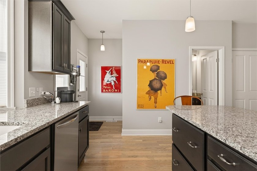 Luxury, comfort, and convenience. Welcome to 159 N Plymouth: a - photo 14