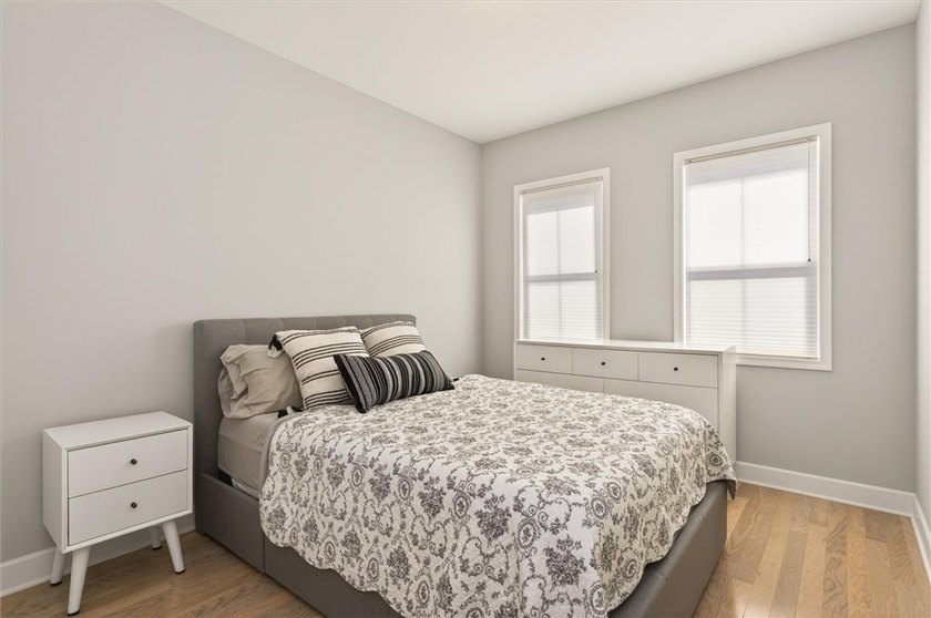 Luxury, comfort, and convenience. Welcome to 159 N Plymouth: a - photo 29