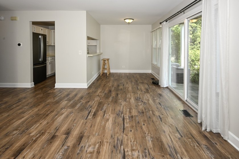 Freshly painted, immaculate 1st floor ranch unit on Fox Run Golf - photo 6