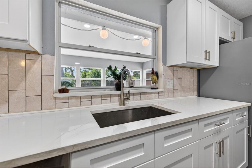 Welcome to 5810 Venetian Blvd NE-a beautifully reimagined - photo 10