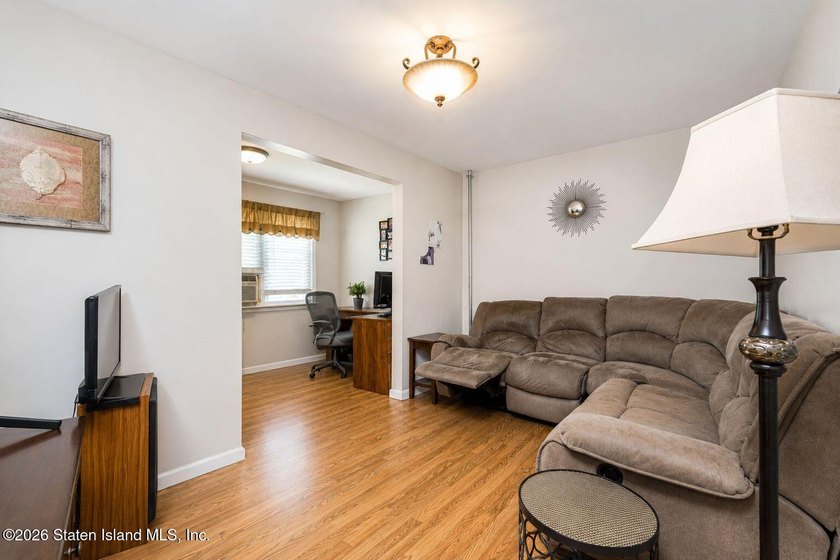 Amazing opportunity to buy this legal two family located near to - photo 8
