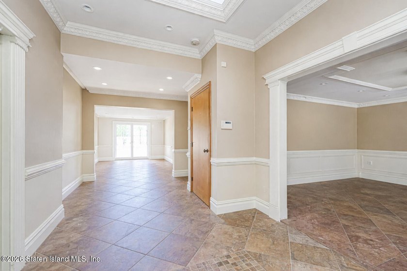 They don't make homes like this anymore. This sprawling - photo 5