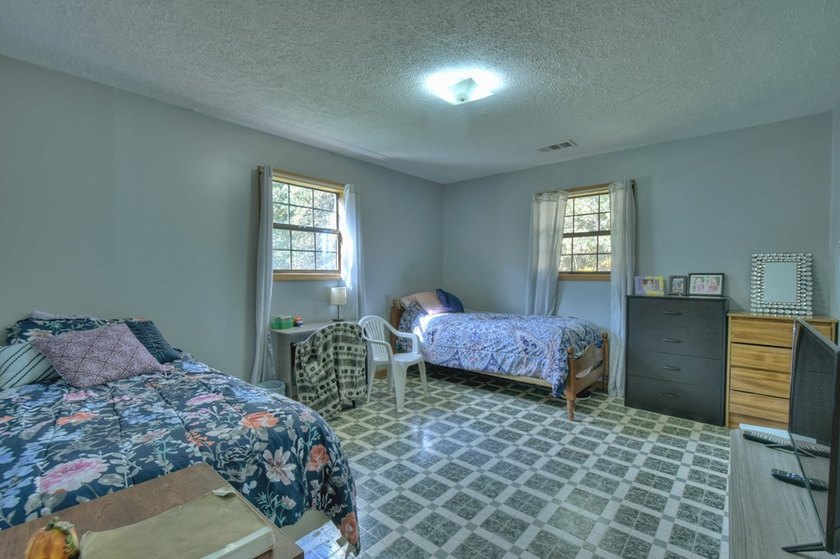 Exceptional investment opportunity! This established Personal - photo 37