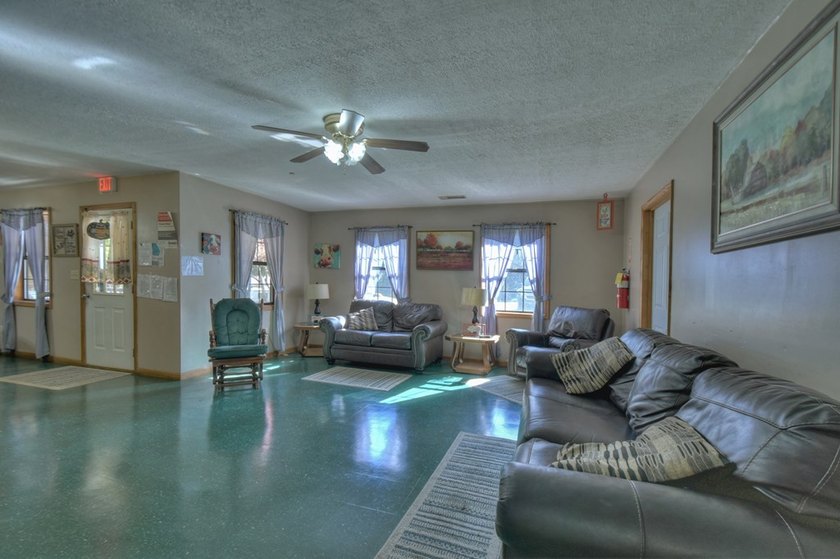 Exceptional investment opportunity! This established Personal - photo 39