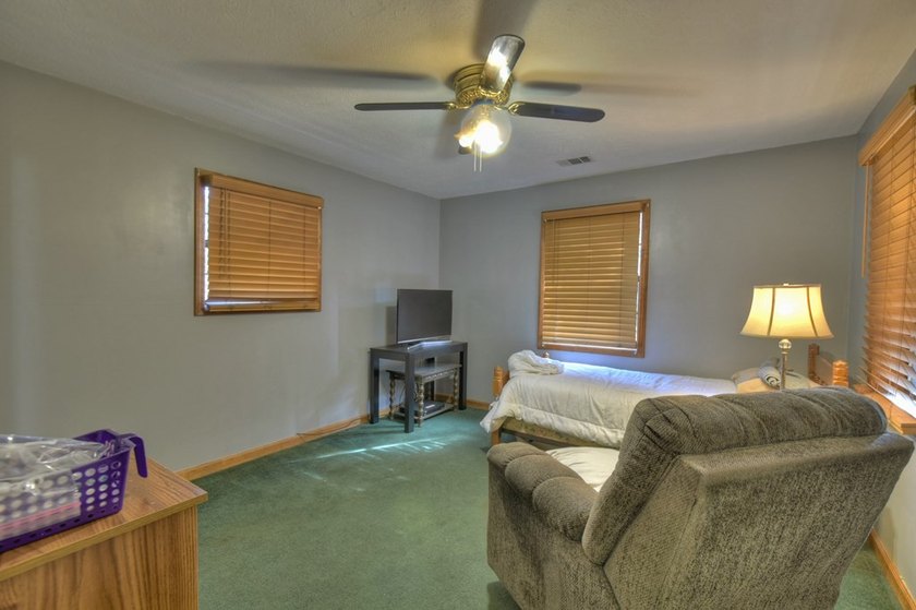 Exceptional investment opportunity! This established Personal - photo 44