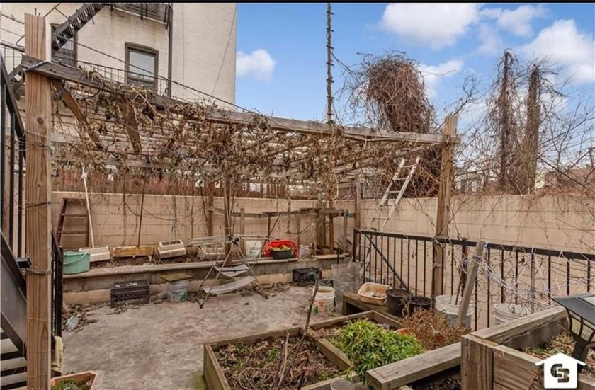 GREAT LOCATION YUNG AGE BUILDING IN NEW YORK BROOKLYN 11220 ,LOT - photo 12