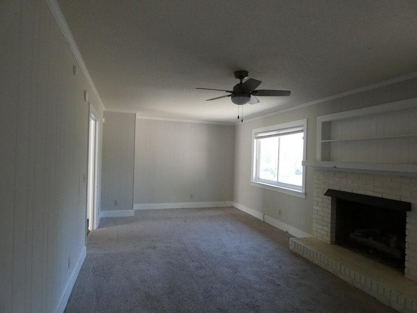 This Charming 4 Bedroom, 2 Bath Brick Ranch In The Desirable - photo 5