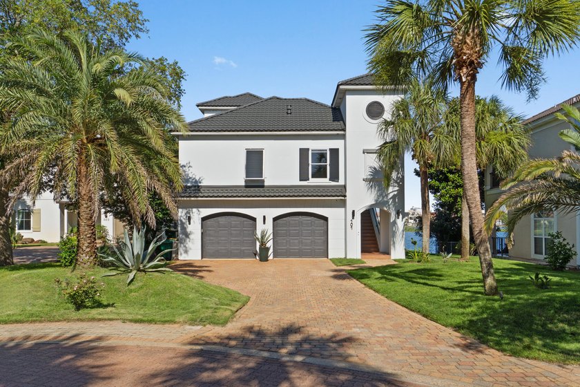 Welcome to your new oasis nestled in the coveted community of - photo 2