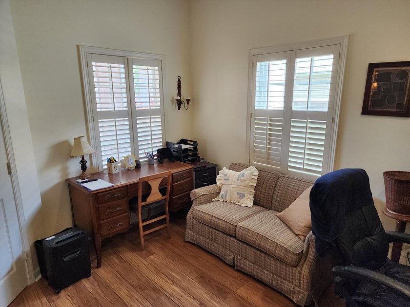 CASCADE - FULLY FURNISHED INCLUDING SILVERWARE, DISHES, POTS AND - photo 11