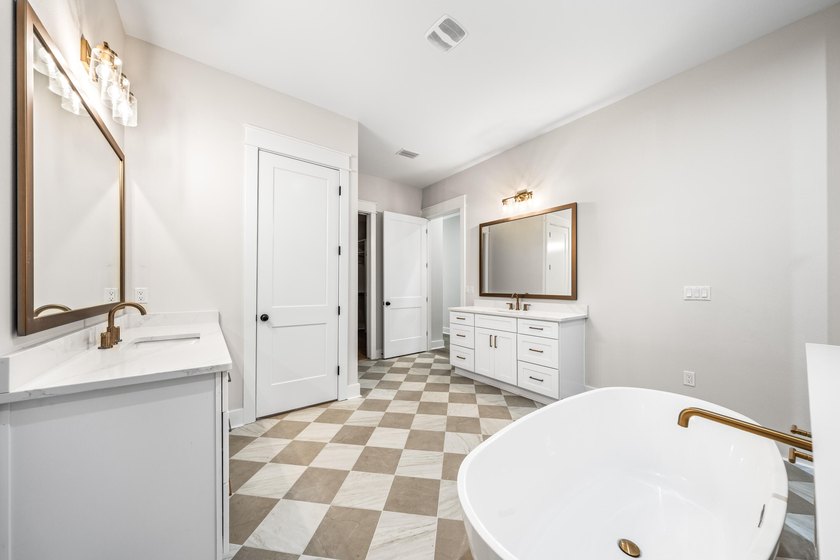 Seller offering $15,000 incentive towards closing cost or rate - photo 27