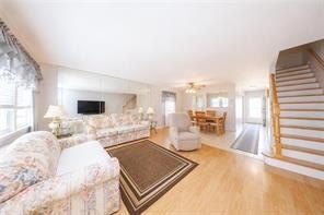 Welcome to 176 Tysens Lane, a beautifully maintained corner - photo 5