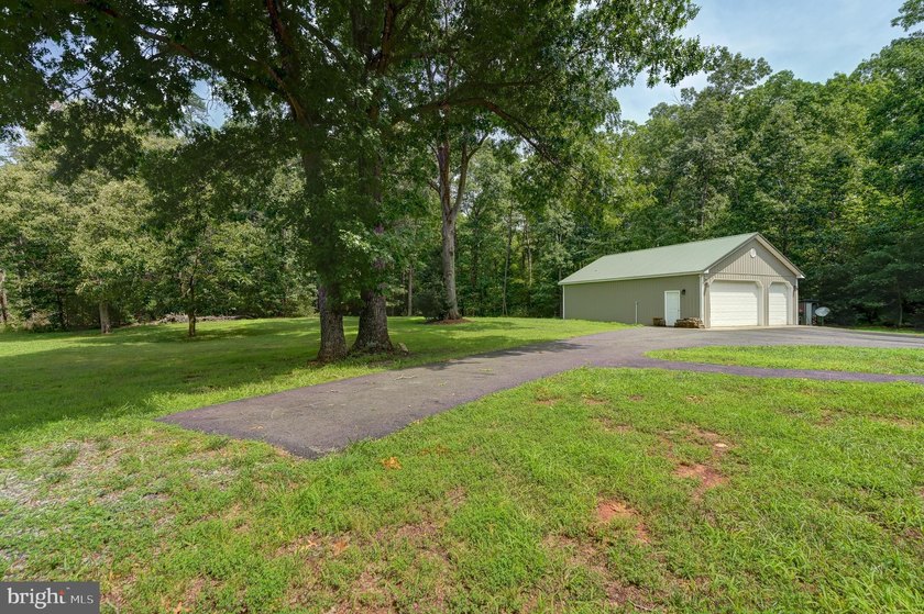 Welcome to your furnished Lake Anna getaway in the sought-after - photo 45