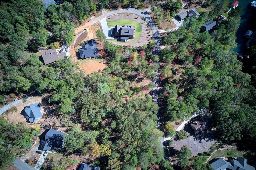 Nestled in the serene Keowee Bay subdivision, this exceptional - photo 12