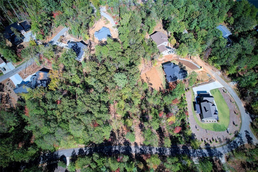 Nestled in the serene Keowee Bay subdivision, this exceptional - photo 16