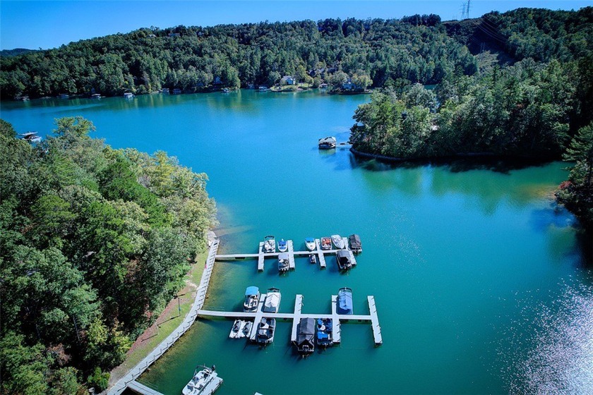 Nestled in the serene Keowee Bay subdivision, this exceptional - photo 22