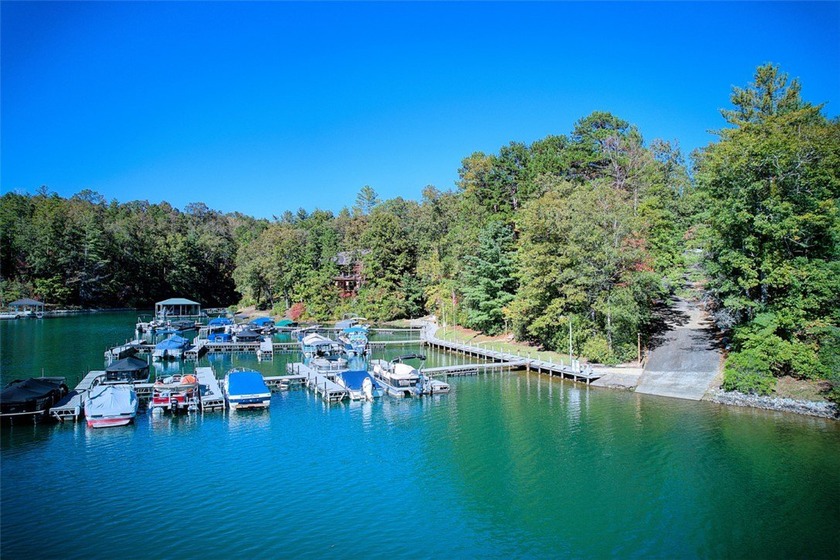 Nestled in the serene Keowee Bay subdivision, this exceptional - photo 29