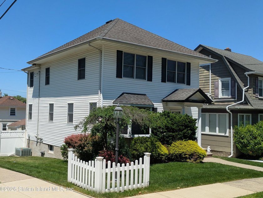 WELCOME TO 224 ST. JOHN'S AVENUE, A BEAUTIFULLY RENOVATED - photo 2