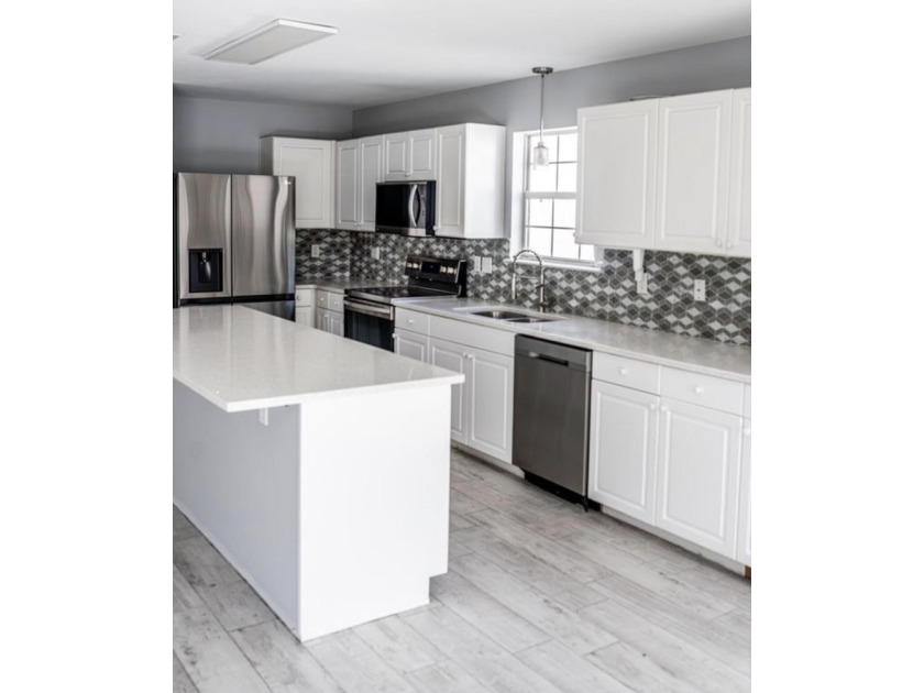 Boasting 2,288 square feet, this spacious home features 3 - photo 4
