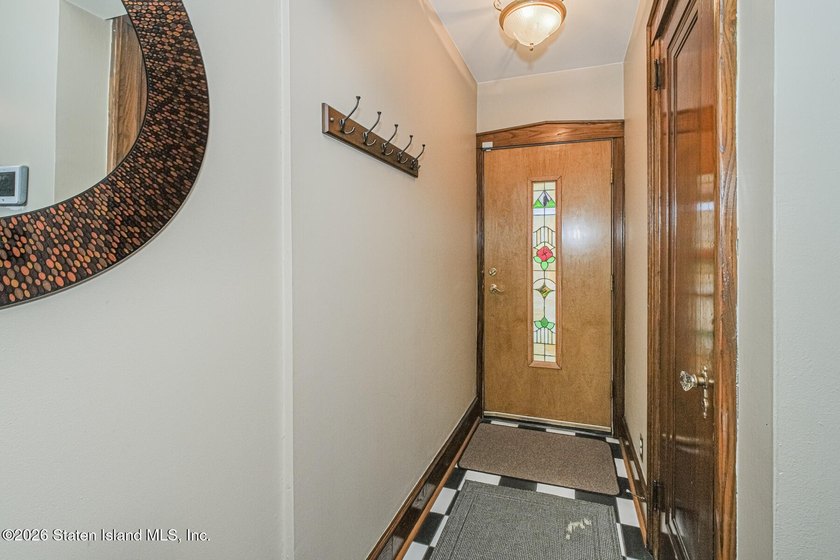 Large Side By Side 2 Family In Great Location ! Main House - photo 7