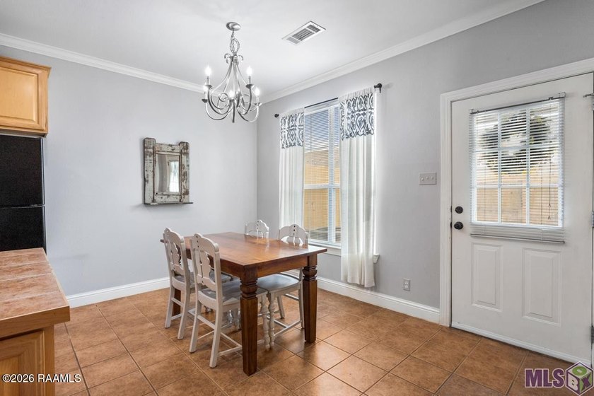 Rare lakefront opportunity near LSU! This beautifully maintained - photo 8