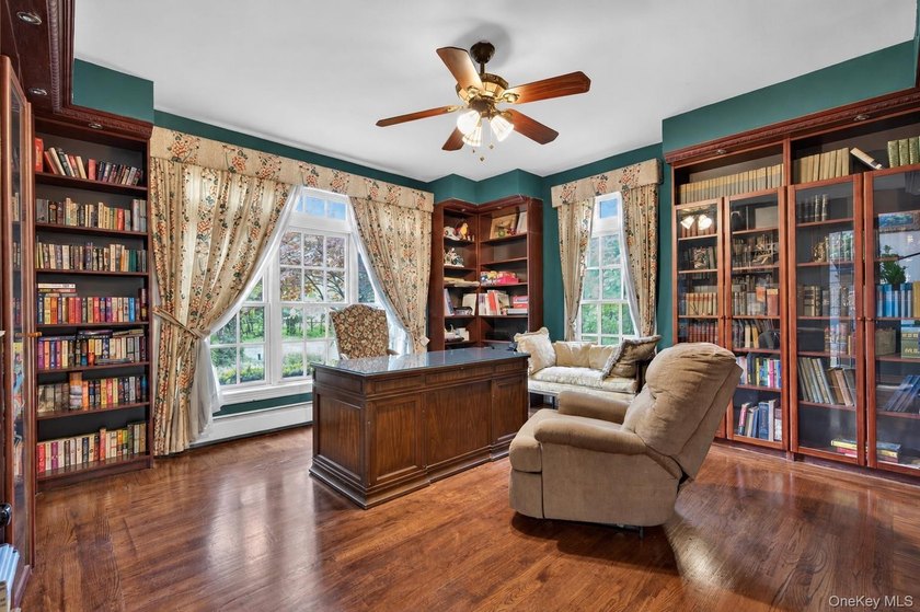 Step into a truly extraordinary 7,400 sq ft majestic Colonial - photo 12