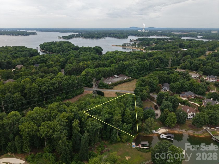 What a great opportunity to own and build on Beautiful Lake - photo 3