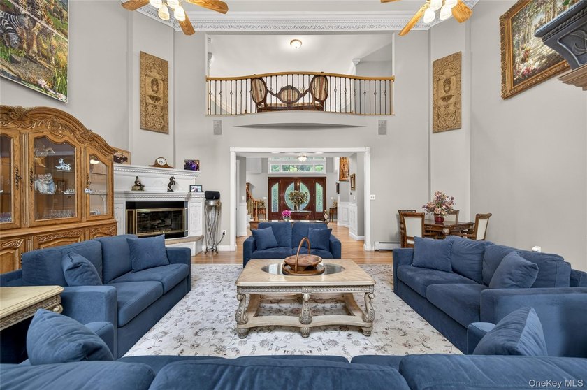 Step into a truly extraordinary 7,400 sq ft majestic Colonial - photo 15