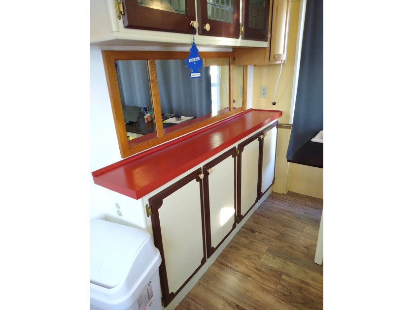 This cozy, fully furnished 1-bedroom, 1-bathroom home is the - photo 5