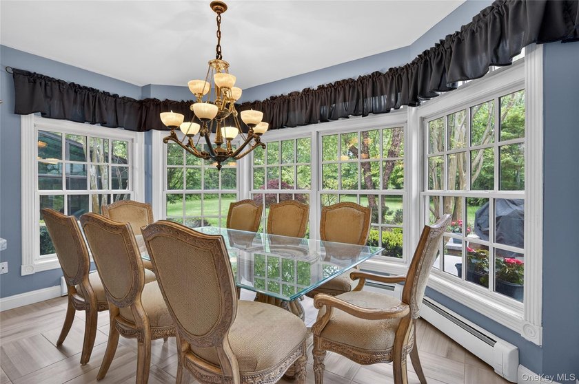Step into a truly extraordinary 7,400 sq ft majestic Colonial - photo 22