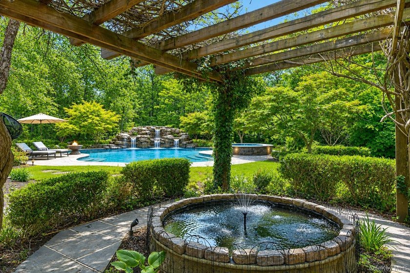 Step into a truly extraordinary 7,400 sq ft majestic Colonial - photo 37