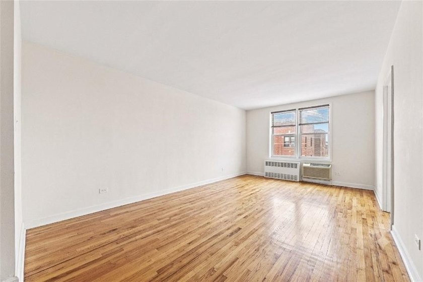 Welcome to 6E, where sunlight, space, and skyline views come - photo 4