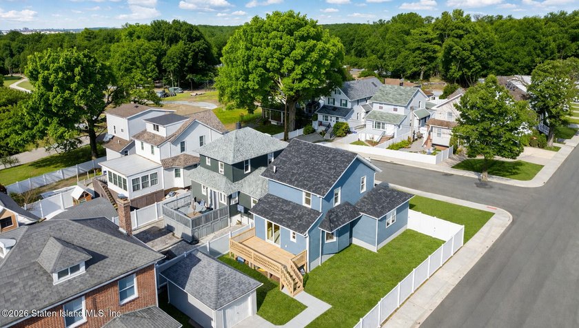 Welcome to 12 Fairview Avenue, a fully gut-renovated corner - photo 5