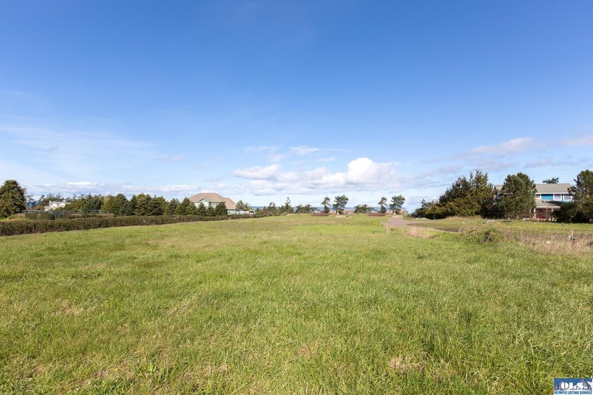 This is your opportunity to own the last available lot on scenic - photo 14