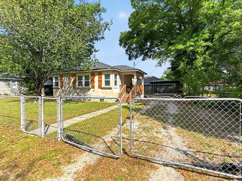 Welcome to 722 Powell Drive -- a charming, recently upgraded - photo 3