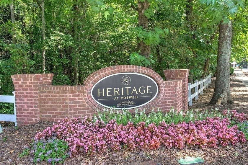 Having It All! That is what describes this stately 3 Bedroom, 3 - photo 3