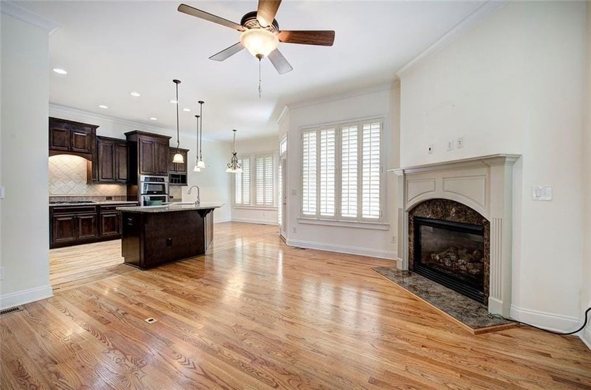 Having It All! That is what describes this stately 3 Bedroom, 3 - photo 9