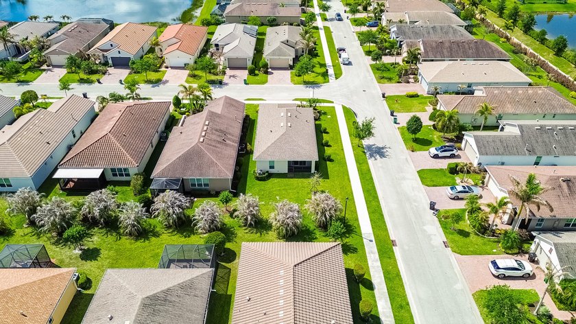 Experience the ultimate 55+ lifestyle in this elegant - photo 16
