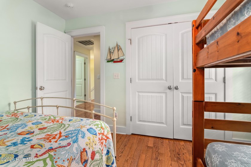 Discover this charming, well-kept secret nestled right in the - photo 30