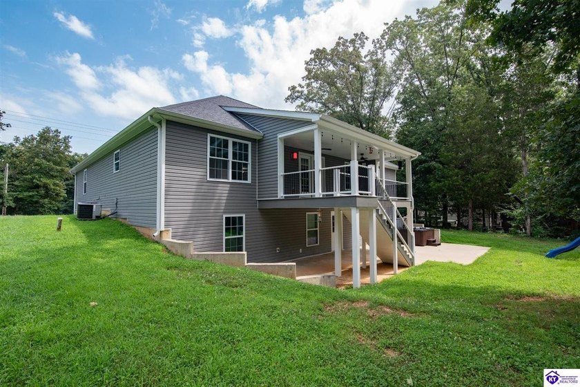 Welcome home to this beautiful ranch nestled in the highly - photo 6