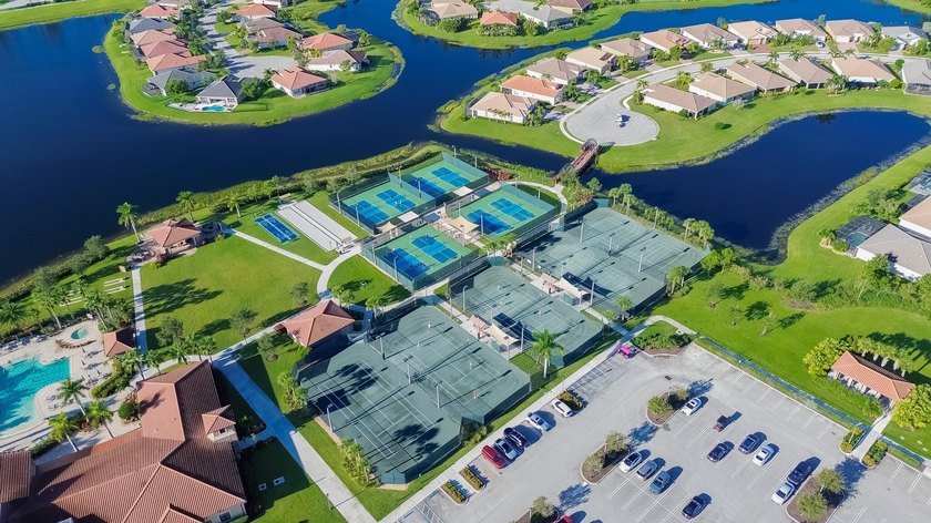 Experience the ultimate 55+ lifestyle in this elegant - photo 40
