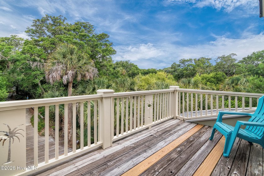 Discover this charming, well-kept secret nestled right in the - photo 42