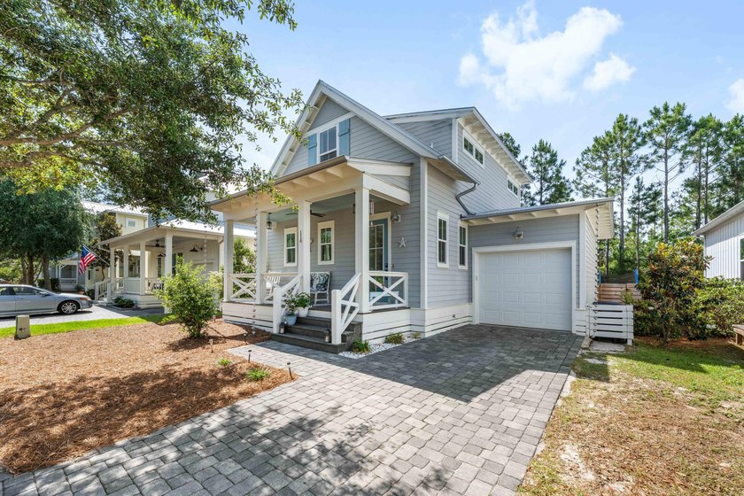 Positioned in the heart of Santa Rosa Beach, this exceptional - photo 2