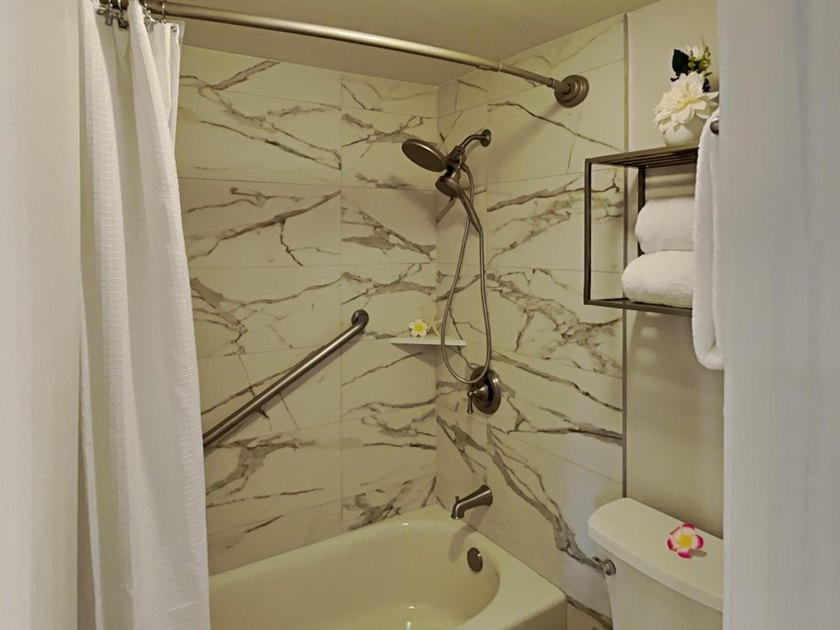 Welcome to Kihei Akahi D-101, a beautifully remodeled - photo 17