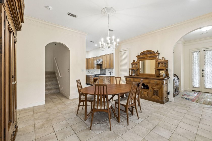Tucked away in a secluded setting, this impressive three-bedroom - photo 6