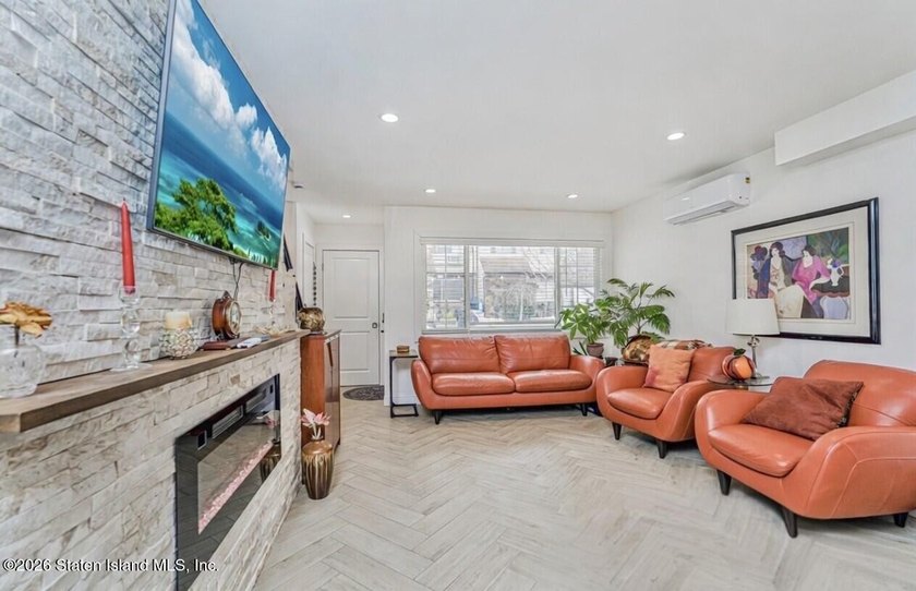 Discover the exceptional charm of this meticulously renovated - photo 5
