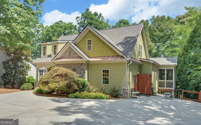 The Ultimate Lake Hartwell Luxury Retreat! Forget the standard - photo 3