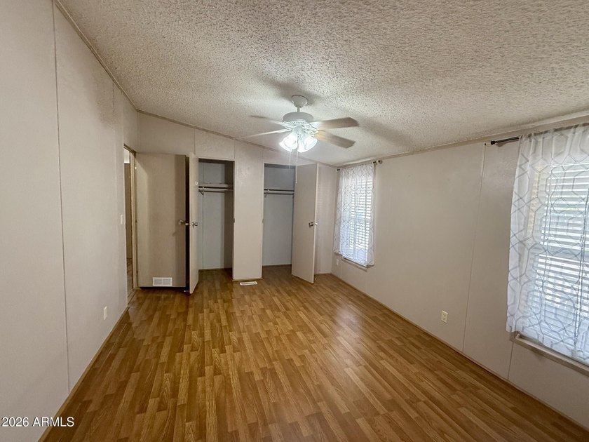 **ALL AGES with LOW lot rent** Welcome Home! Spacious corner-lot - photo 17